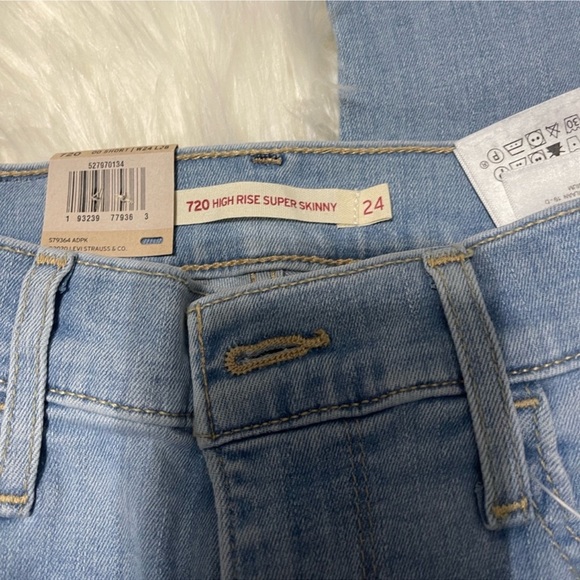 NWT Levi’s 720 High Rise Skinny Jeans - 24 - Picture 9 of 9